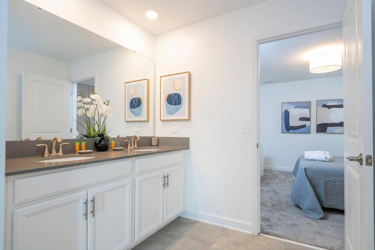 Gorgeous 9bd With Pool And Gameroom At Champions Gate 9088
