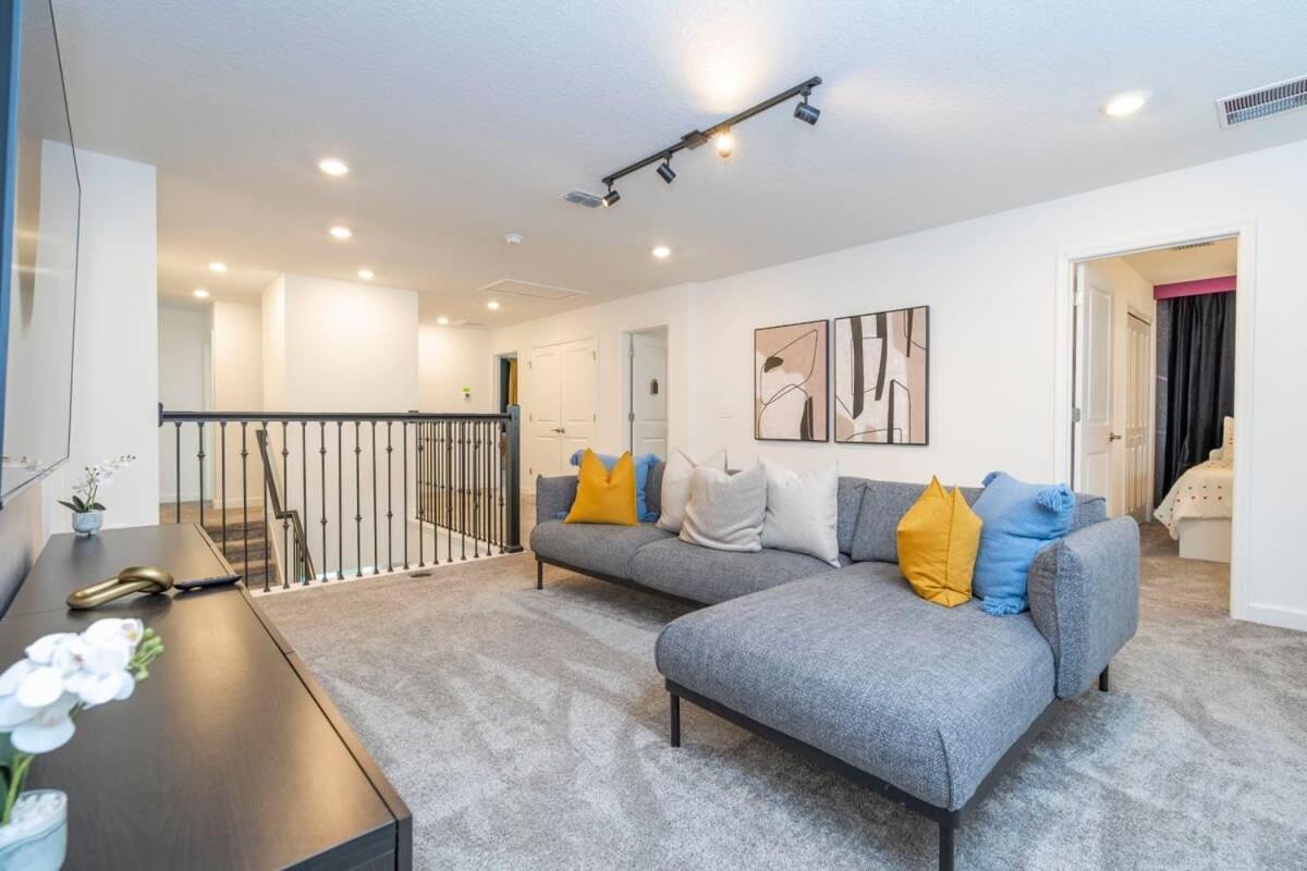 Gorgeous 9bd With Pool And Gameroom At Champions Gate 9088 *